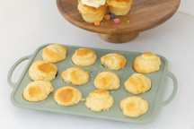 TRAY  CUPCAKE   19244 SILICONE WITH SOLID HANDLE  37.5X22.6X3.5CM