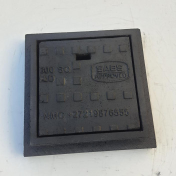 POLYMER HEAVY DUTY MANHOLE COVER AND FRAME 300X300MM 23KG