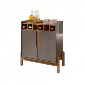 THE LIZZ BAR CABINET OFFERS A REFINED STORAGE SOLUTION WITH A HIGH GLOSS PEARL G