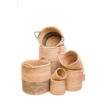 SYNERGISTIC STRATEGIC ALLIANCE HAND WOVEN HONEY DECOR BASKET S4 300X300CM