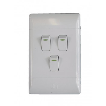 CBI WHITE 3LEVER 1WAY LIGHT SWITCH 50X100MM