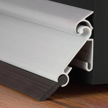 M SEAL SILVER AUTO BOTTOM DOOR SEAL  915MM