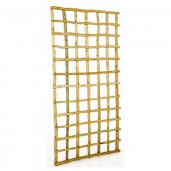 POLE YARD TRELLIS LATTE 100MM APERTURE SQUARE PATTERN 1500X900MM