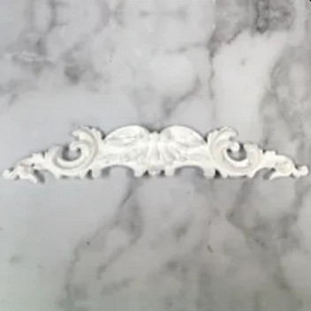 FURN VIC EMBELLISHMENT
