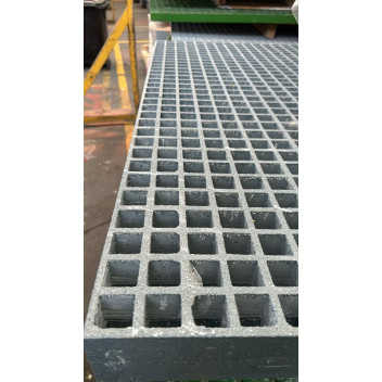 FIBRE GLASS GRATING ISOPHTHALIC POLYESTER GREY 25/38/38 2440MM X 1220MM